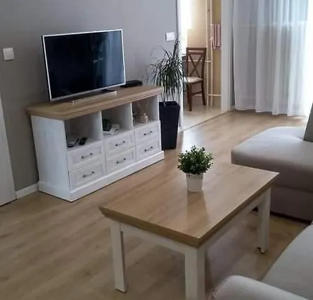 Beautiful In The City Center Apartment *
